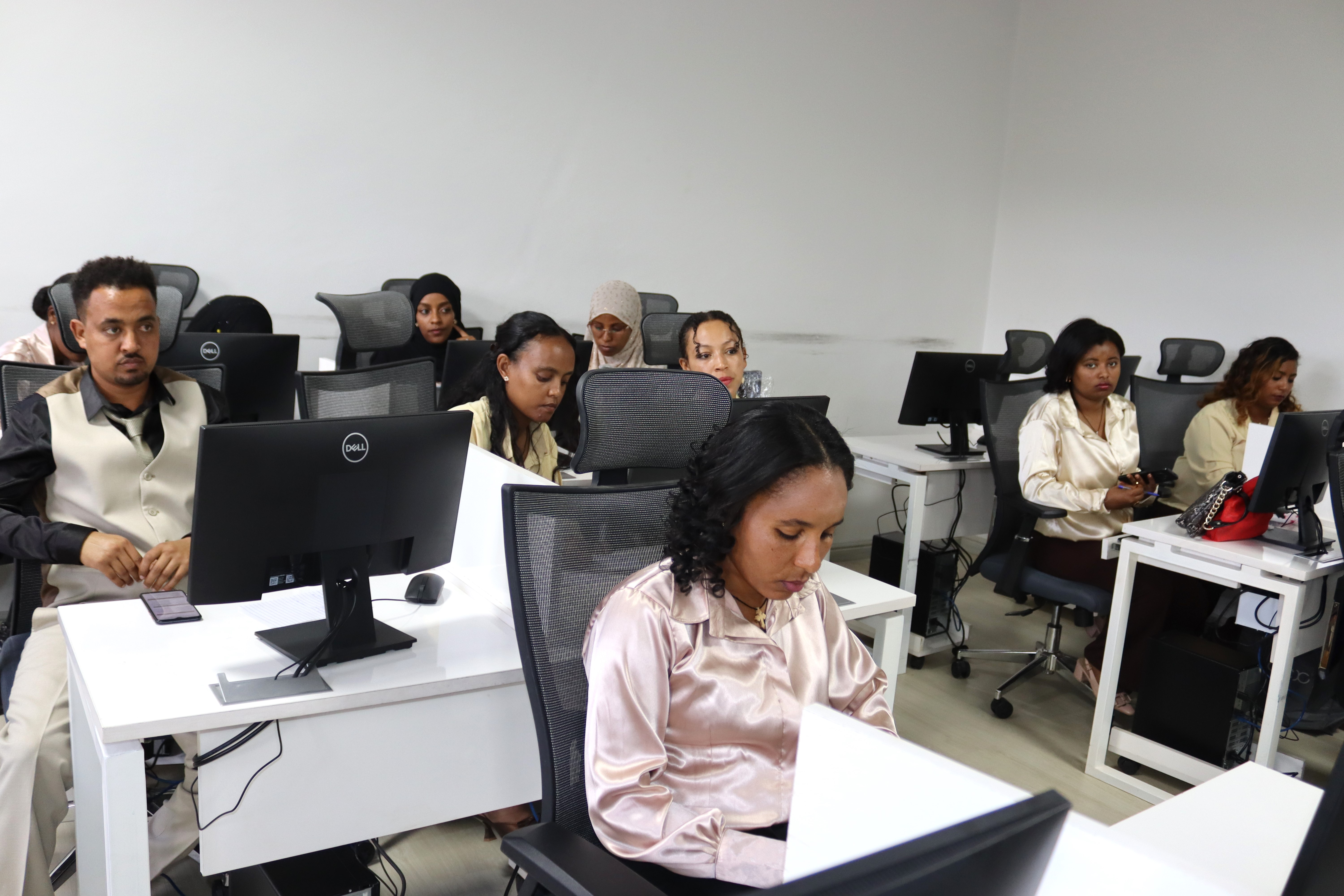 Class of 2026 Successfully Defends Research Projects